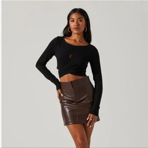 ASTR The Label NEW Black Stretch Criss Cross Ballet Crop Top Size XL